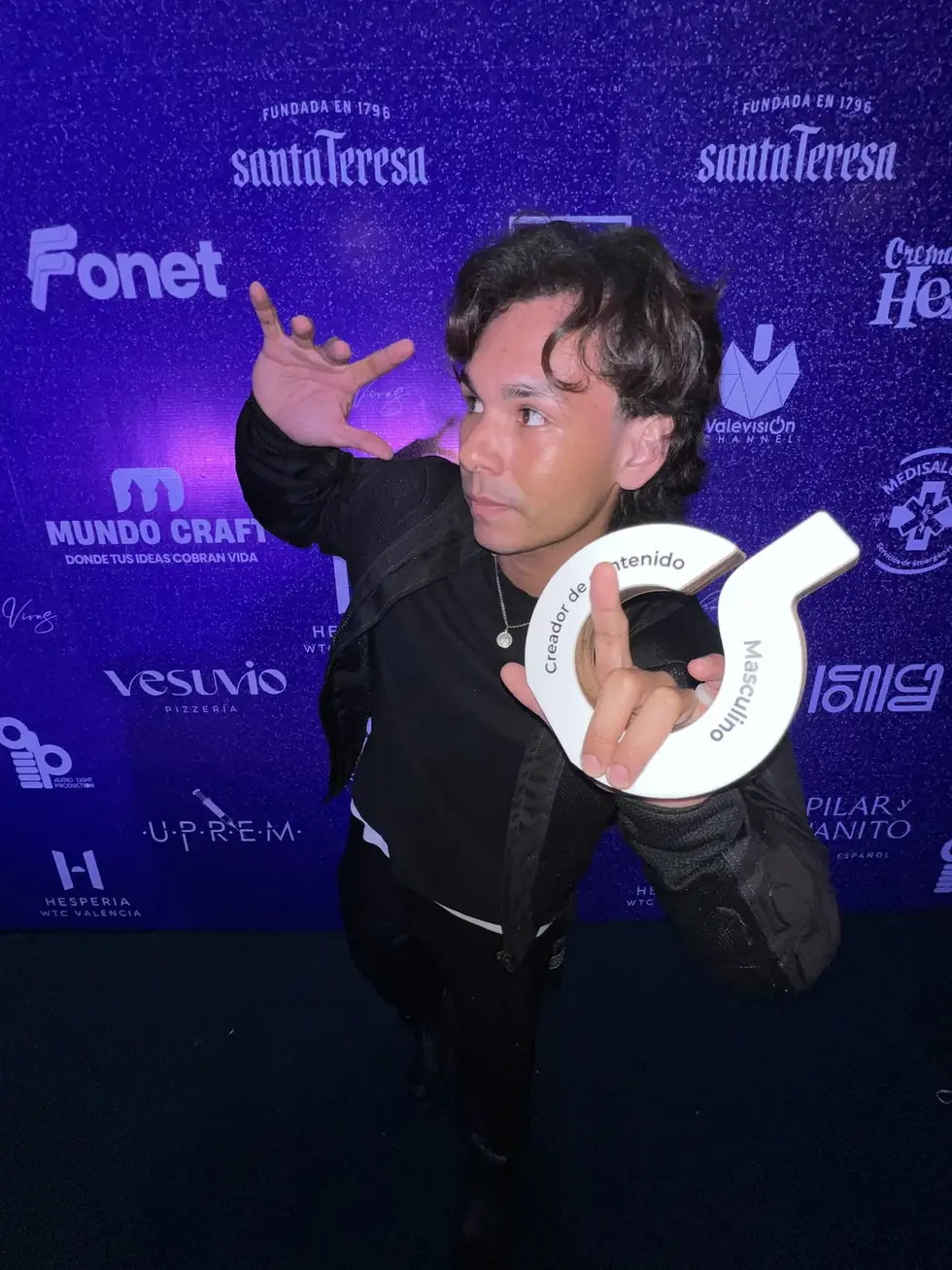 Manuel Fung en la alfombra de los Premios ON!